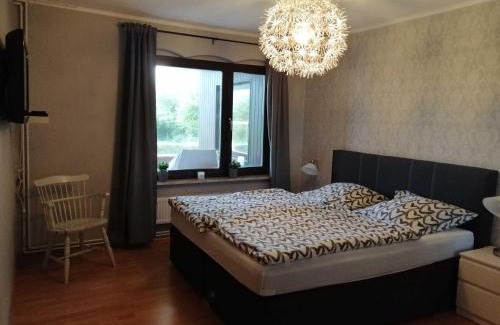 Grosssolt Apartment | Landoase - große Ferienwohnung mit toller Ausstattung, überdachter Terrasse und Garten