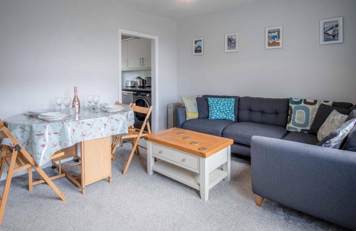 Mumbles Ski Chalet | Langcliffe Park - 2 Bedroom Chalet - Mumbles