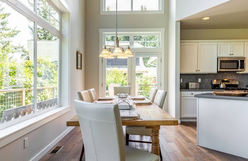 Langley House | Langley by the Sea by AvantStay | Panoramic Vistas
