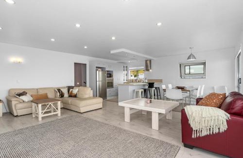 Langs Beach House | Langs Time - Langs Beach Holiday Home