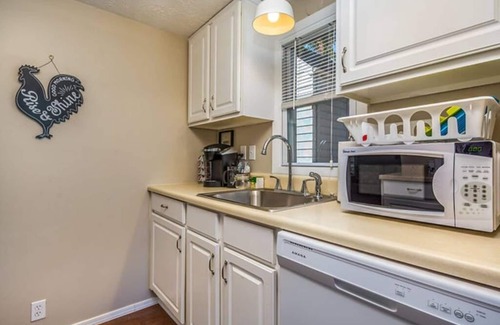 Lansing House | Lansing home: Between MSU and Old Town