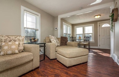 Lansing House | Lansing home: Between MSU and Old Town