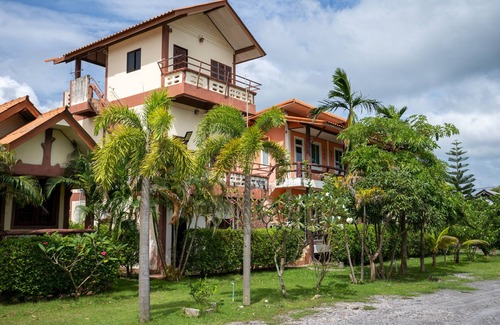 Ko Lanta Apartment | Lanta School Beach Resort
