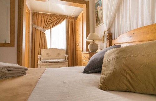 Marsalforn House | Lantern Guest House