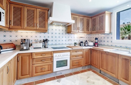 Bahia de Casares Apartment | LAP- 3 bed apartment on the beach. Families only
