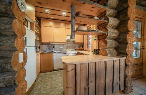 Sirkka House | Lapland Log Villa in Levi Center