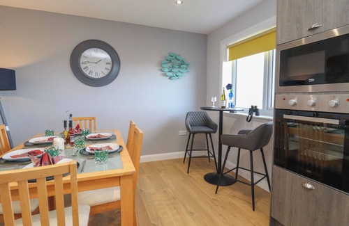 Homore Cottage | LAPWING COTTAGE, pet friendly in Daliburgh, Isle Of South Uist