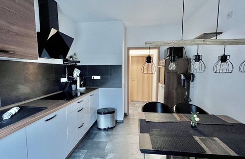 Schultendorf Apartment | Lara -top Ausstattung-kostenlos Netflix/wifi/parken
