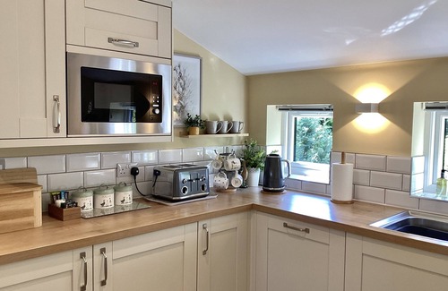Ellon Cottage | LARCHWOOD LODGE, family friendly, with a garden in Ellon