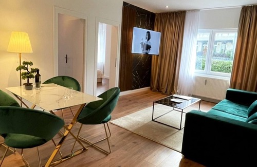 Crimmitschau Apartment | Large 105 square meter family apartment with marble bathroom and high standard.
