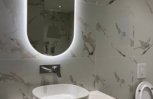 Crimmitschau Apartment | Large 105 square meter family apartment with marble bathroom and high standard.