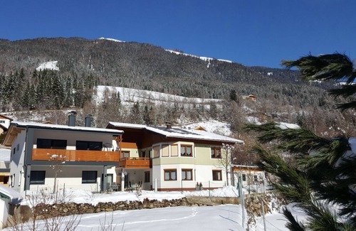 Flattach Apartment | Large 105m² apartment with terrace for 4 to 6 persons & beautiful south view!
