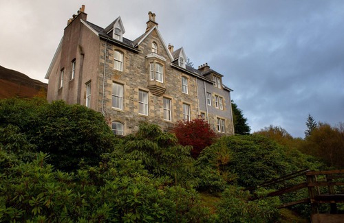 Strathcarron House | Large 11 bedroom, Scottish Highland Lodge Sleeping 18