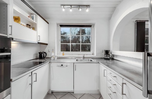 Lodbjerg Hede Cottage | Large 14-person pool house - 1004