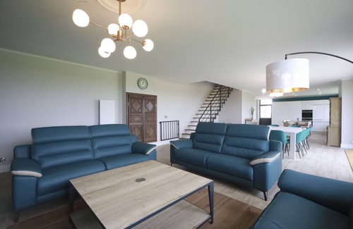 Saint-Cyr-sur-Morin House | Large 15-person gite with swimming pool