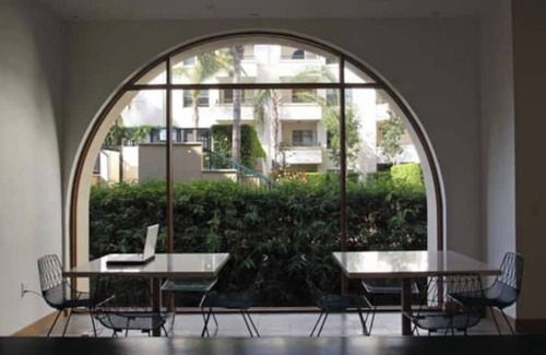 Westwood Apartment | Large 2 Bedroom 2 Bath With Wonderful Views (G41)