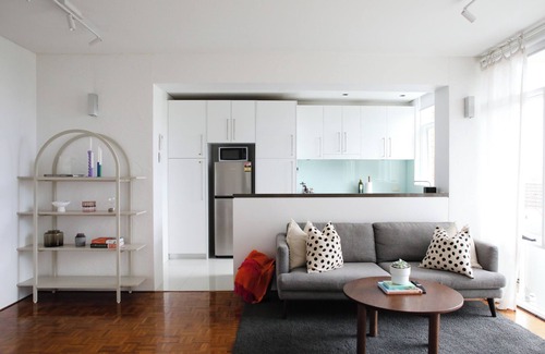 Bondi Beach Apartment | Large 2BR w. A/C, balcony, parking & pet friendly