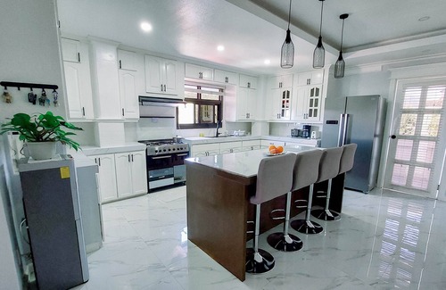 Baguio Apartment | Large 3 bed & 3 bath Penthouse Suite w/an amazing view!