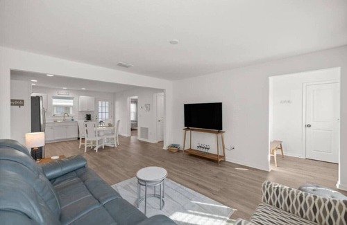 Sumter County House | Large 3 bedroom with Golf Cart!