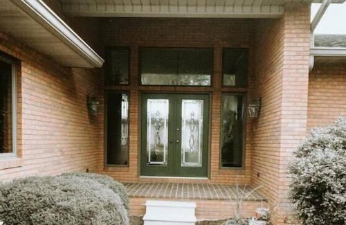 Abingdon Apartment | Large 3BR - 2.5 Bath Home on Golf Course /Hiking