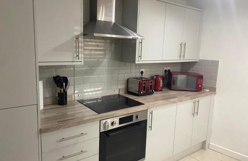 Harlow House | Large 3BR House with Garden in Harlow, Essex