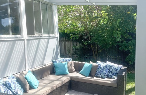 Freshwater House | Large 4 bdrm Freshwater House. WALK TO BEACH. Pet friendly. HUGE YARD