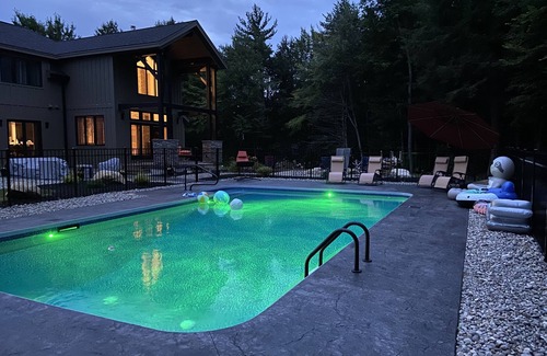 Porter Corners House | Large 4 br home w htd pool 15 mins to SPAC, Saratoga and Belmont Racingn