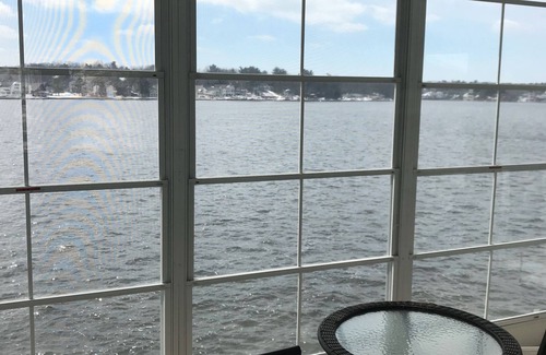 Pentwater House | Large 4BR with 40' Private Dock on Pentwater Lake.