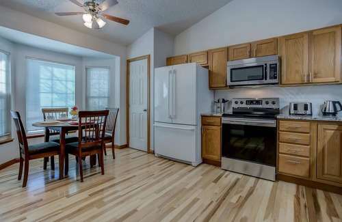 Northeast Colorado Springs House | Large 6 Bdrm Family Home near Park & YMCA Rec Center