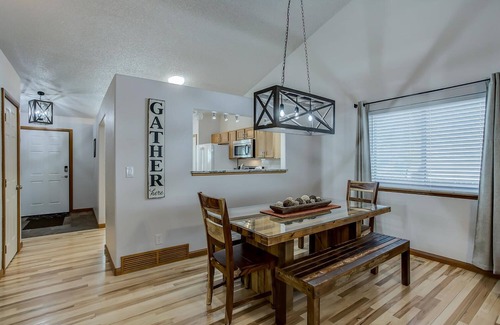 Northeast Colorado Springs House | Large 6 Bdrm Family Home near Park & YMCA Rec Center