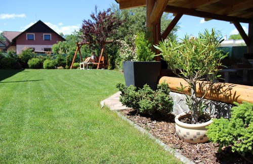 Demanova House | Large 8-bedroom house with garden and WiFi in Liptovský Mikuláš