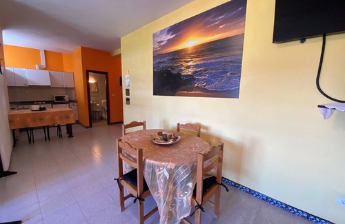 Salcidos Apartment | LARGE AND COMFORTABLE FAMILY APARTMENT WITH VIEWS TO RIO MIÑO