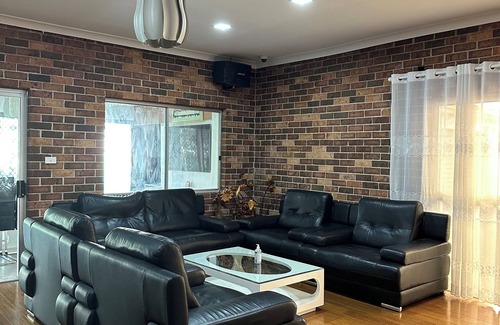 Strathfield House | LARGE and COSY HOME IN STRATHFIELD