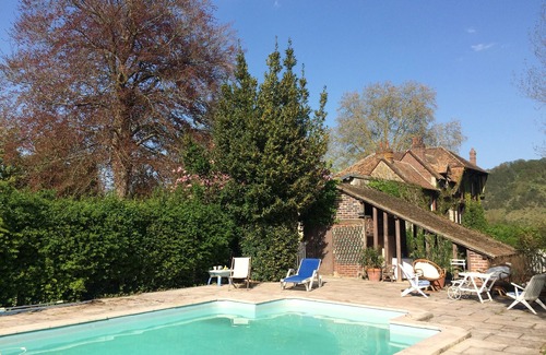 Tournedos-sur-Seine House | Large Anglo-Norman family house with swimming pool on the banks of the Seine