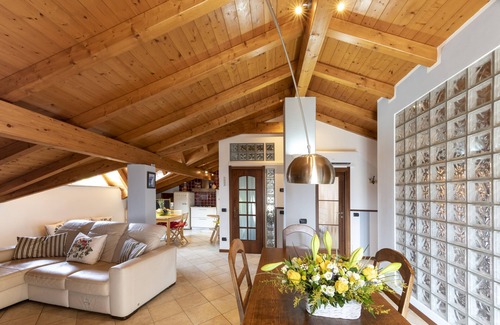 Gravellona Toce Apartment | Large apartment with stunning views of Lake Maggiore
