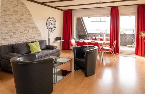 Sandershausen Apartment | Large apartment, 3 bedrooms, quiet, close to the city, up to 6 persons, balcony, parking lot
