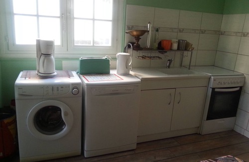 Dole Apartment | Large apartment downtown, quiet, comfortable, free tea, coffee