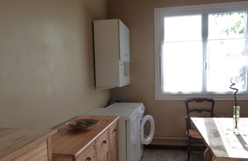 Vic-en-Bigorre Apartment | large apartment on the 1st floor of a house