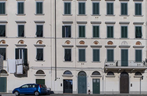 Livorno Apartment | Large apartment in a historic building in the historic center of Livorno.