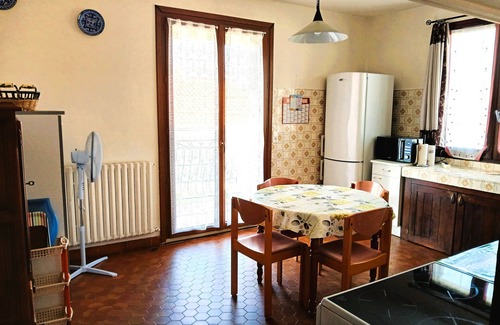 Condom Apartment | Large apartment near the center, swimming pool and leisure center