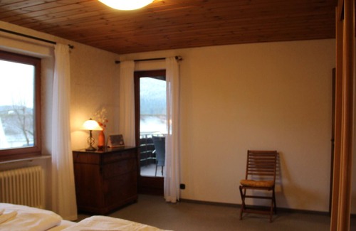 Alpirsbach Apartment | Large apartment with balcony Sulzbergblick, 700m from the center, for families