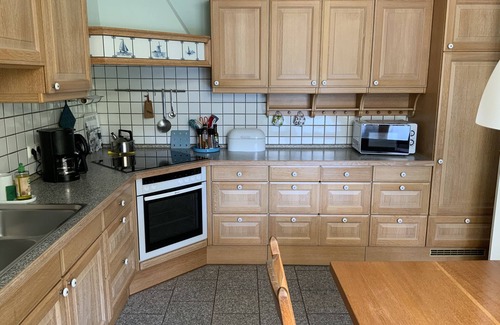 Buxtehude Apartment | Large Apartment with Sauna in central Buxtehude.nNO RENTAL TO FITTERS.