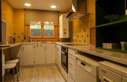 Puigcerda Apartment | Large apartment with direct access to the garden, near Lake Puigcerdà