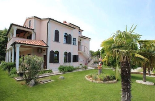 Kukci Apartment | Large apartments surrounded by green nature