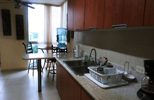 El Cangrejo Apartment | Large Apt. - Center Of El Cangrejo in Panama City! 3 Bedrooms/3.5 Baths