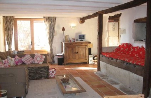 Monjoi Other | Large barn and small chapel with stunning views