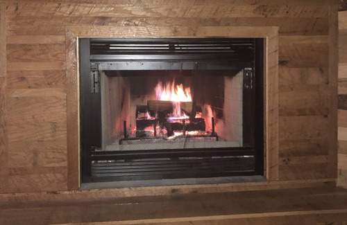 Cason Cabin | Large barndo for family gatherings, entertainment or just time away