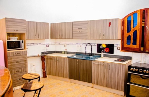 Abomey-Calavi Villa | Large, beautiful wooded house in a unique vintage style, with 650m² of living space