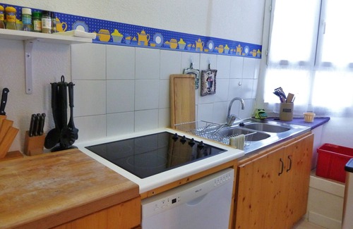 Eaux-Bonnes Apartment | Large bright apartment, 3 bedrooms, sleeps 8 100m2