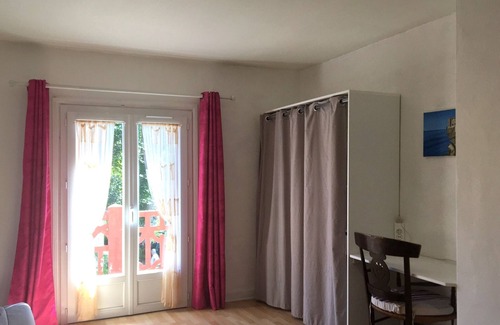 Labroquere House | Large character cottage 100 km from Toulouse and 30 km from Spain